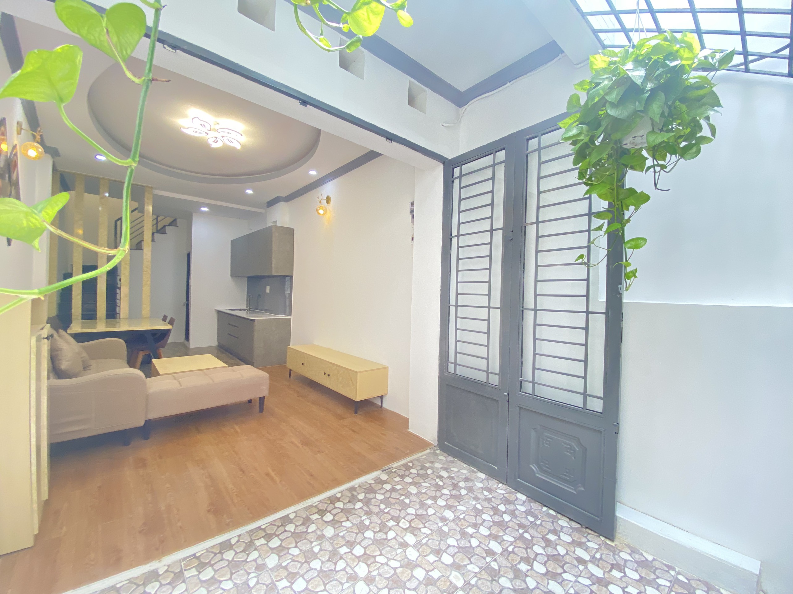  Doan Van Bo - Full House Next To District 1