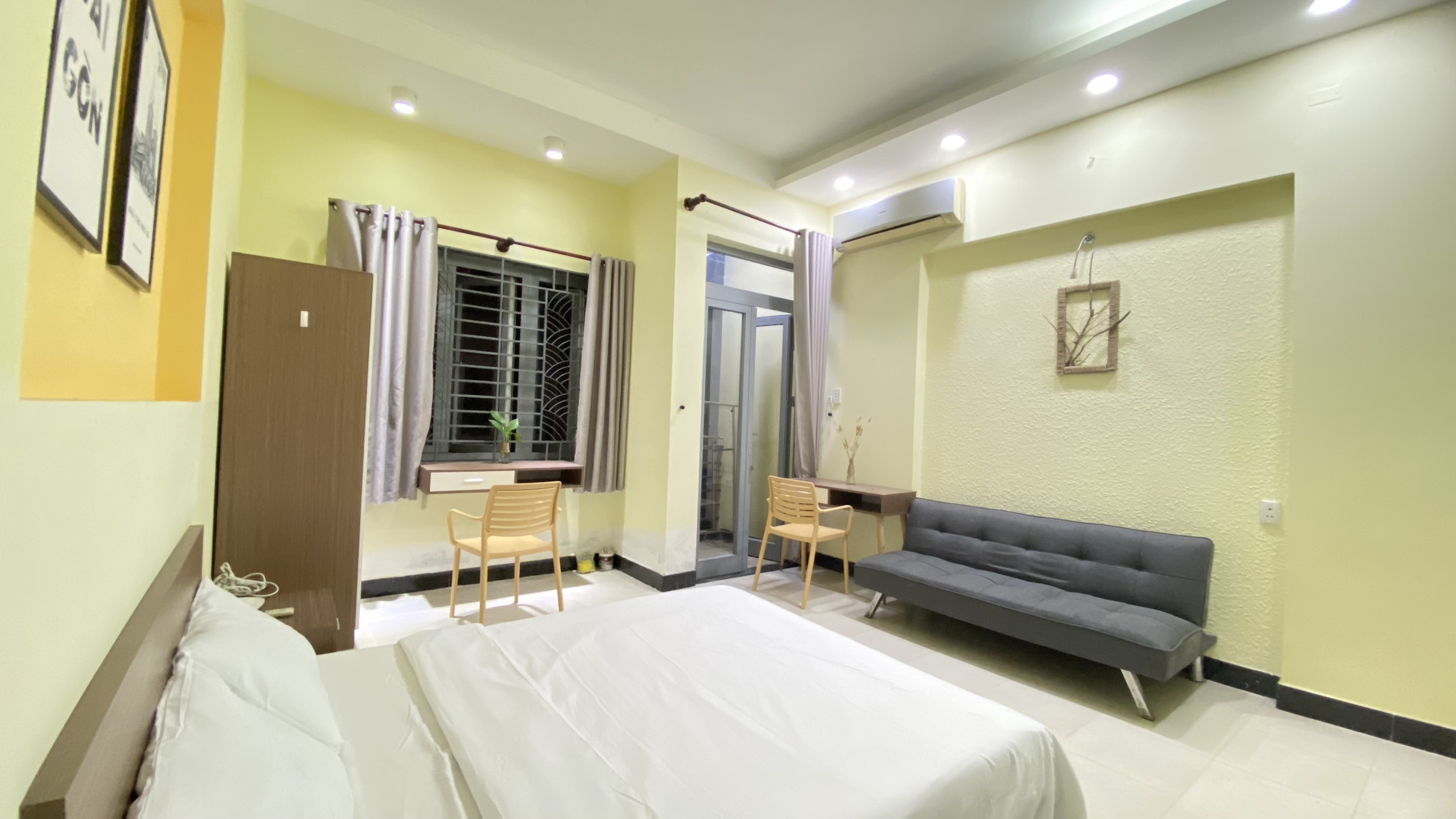  Pham Viet Chanh- bancony apartment