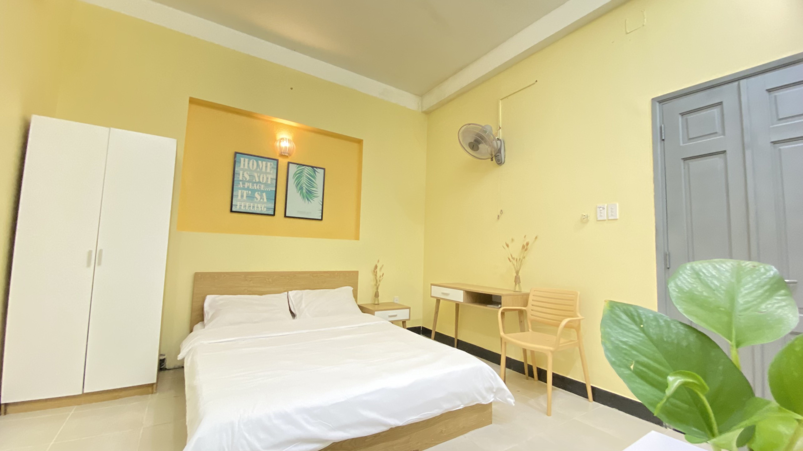  Pham Viet Chanh- window apartment